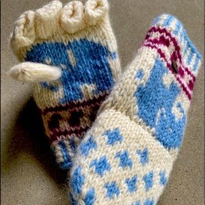 Wool mittens